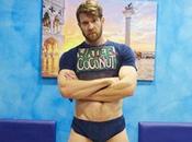 Colby Keller pornstar chez Vivienne Westwood