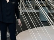 Yoko Ono, brièvement hospitalisée, porte bien