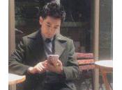 jeune chanteur taïwanais pris photo avec iPhone Plus