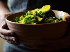 Salade chou kale, pois chiches rôtis betterave crue