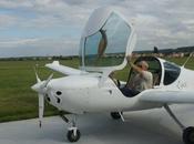L'avion LYNX moteur rotatif propre économique train d'atterrissage rétractable très sécurisant.