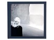 Ragnar axelsson faces north