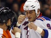 Mais pourquoi donc peut-on battre patinoire NHL?