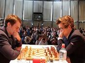 Grenke Chess Classic: Magnus Carlsen bute Bluebaum
