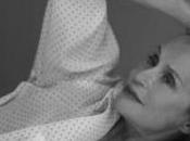 Lauren Hutton devient l’égérie Calvin Klein