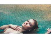 [Critique] Riviera Julia Stiles roule Clios