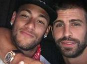 nouveau tacle assassin Gerard Piqué contre