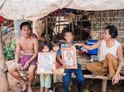 Cambodge, photographe prend photo leur offre premier portrait