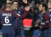 Faut-il porter maillots manches longues hiver terrain foot?