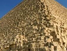 secret l'alignement presque parfait Grande Pyramide Khéops probablement découvert