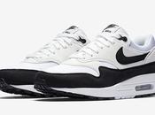 Nike White Black “OG” Preview