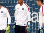 FLASH Deux joueurs parisiens demandé quitter