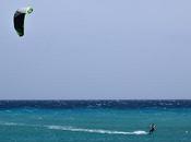 Comment bien débuter kitesurf