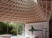 puits lumière canopée bois cuivre dans cette incroyable maison