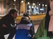 Macron maraude, posture l'imposture