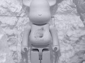 Bearbrick 1000% Snarkitecture BlackRainbow Agency rend hommage travail Daniel Arsham