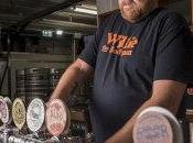 Craft beer bières indépendantes tournent vers l'expérience brasserie Bière brune