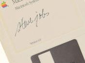 Estimée 7500$, disquette signée Steve Jobs mise enchères