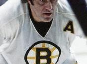 Mains Jouent l'Arc-en-Ciel Guitare