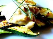 Courgettes grillées avec sauce yogourt végétal tahini