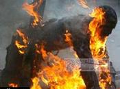 Cameroun braqueur brulé population Kumba