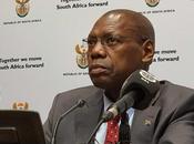 Deux proches ministre sud-africain Santé font impliqués dans affaire corruption