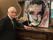 Martin Scorsese, ans, pose avec portrait “Mean Streets” offert fille Francesca,