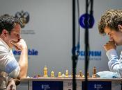 pied demi-finale coupe monde d'échecs pour Magnus Carlsen