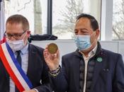 Merci Eddie pour cette médaille ville Carrières-sur-Seine