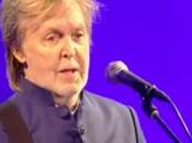 Paul McCartney fait retour triomphal Glastonbury ans, légende reprend tubes Beatles devant foule personnes.
