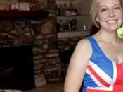 Leur location Airbnb thème Beatles, près Lambeau Field, offre hébergement digne Four, salon britannique multitude jeux.