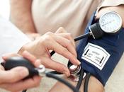 COVID-19 Omicron L’hypertension double risque complications