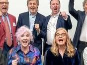 Paul McCartney remet distinctions honorifiques figures proue l’industrie spectacle lors cérémonie remise diplômes LIPA Liverpool.