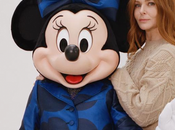 Minnie plus féministe jamais dans tailleur stella mccartney
