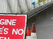 paroles John Lennon apparaissent panneaux signalisation Peterborough pour célébrer nouvelle peinture murale.