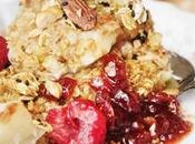 Crumble pomme framboise dessert réconfortant plein saveur.