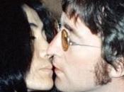 Pang pensait Yoko essayait délibérément d’embarrasser John Lennon.