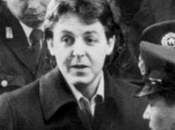fois Paul McCartney arrêté emprisonné après saisie drogue Japon.