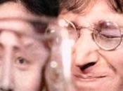 John Lennon qu’une star années 1970 ressemblait “Hitler jouant piano”.
