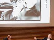 Paul McCartney discute avec Stanley Tucci lors l’inauguration nouvelle exposition photographique, ‘Eyes Storm’